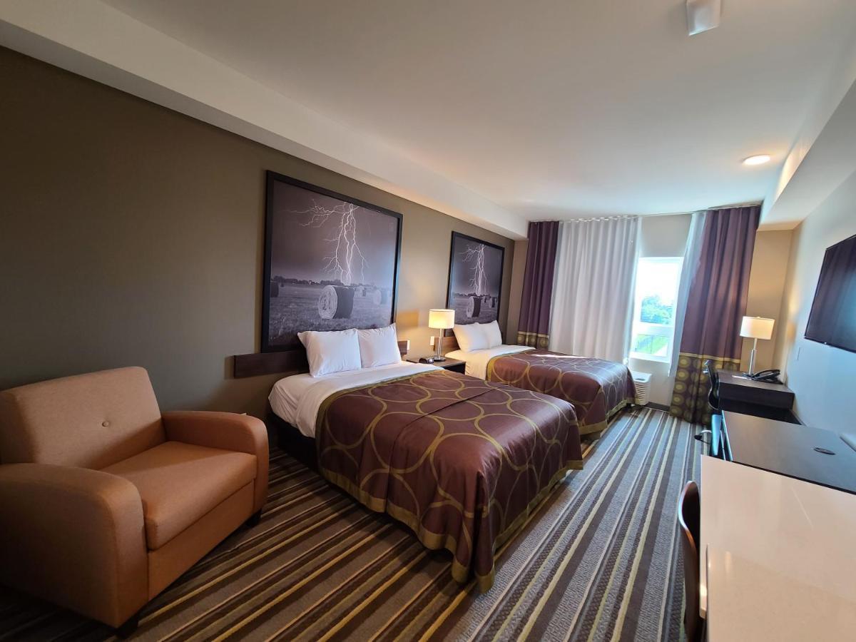 Super 8 By Wyndham 3* Thompson
