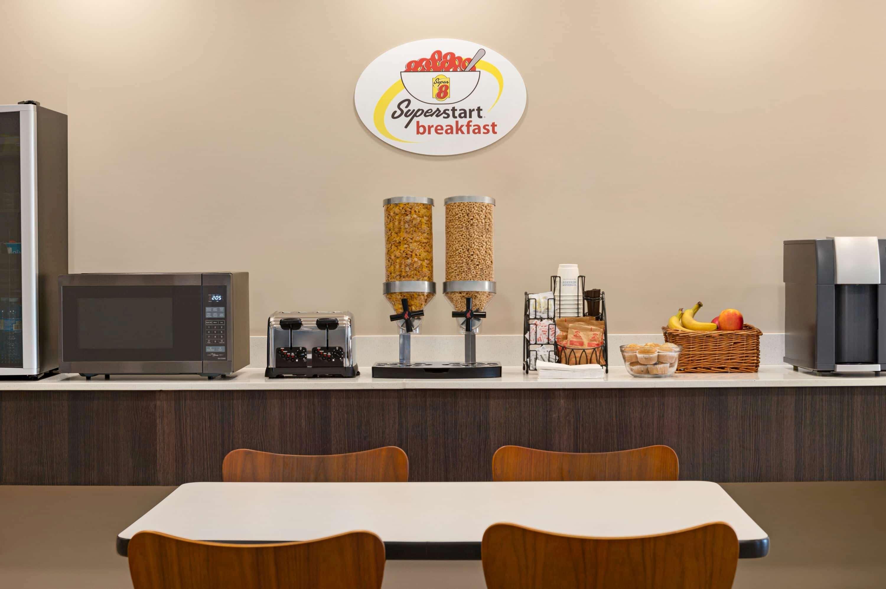 Super 8 By Wyndham Hotel 3*